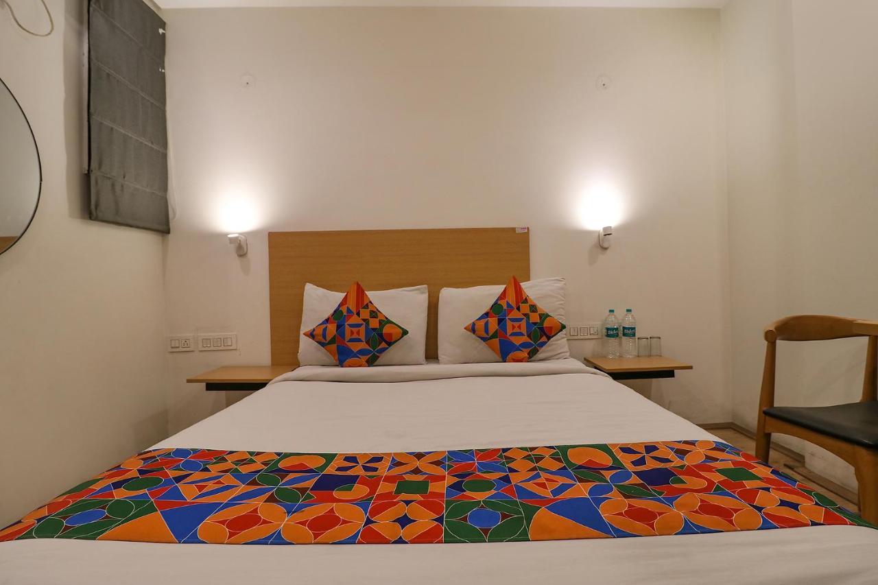 Fabhotel The Chaitanyas Rohini Sec 18 Delhi Zewnętrze zdjęcie